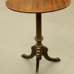 821 4352 PEDESTAL TABLE